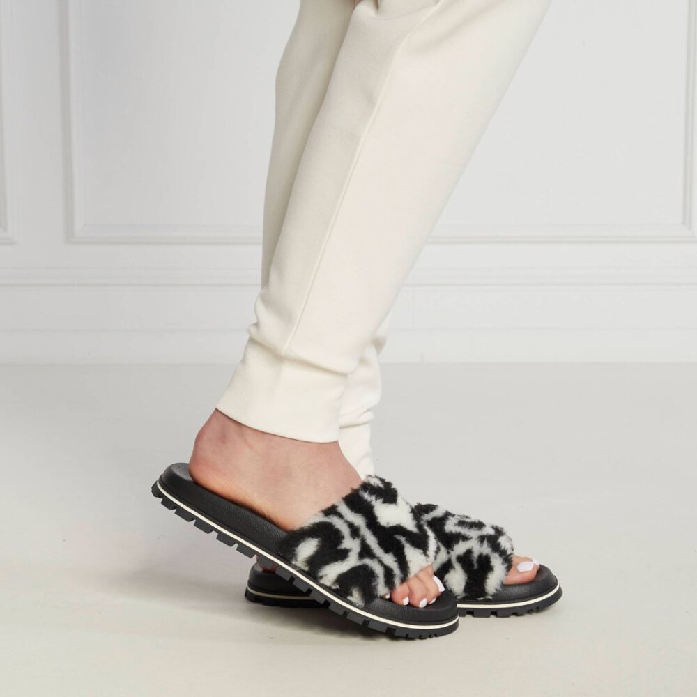 Marc Jacobs The Monogram Teddy Slide – Black/Ivory - Picture 6 of 11